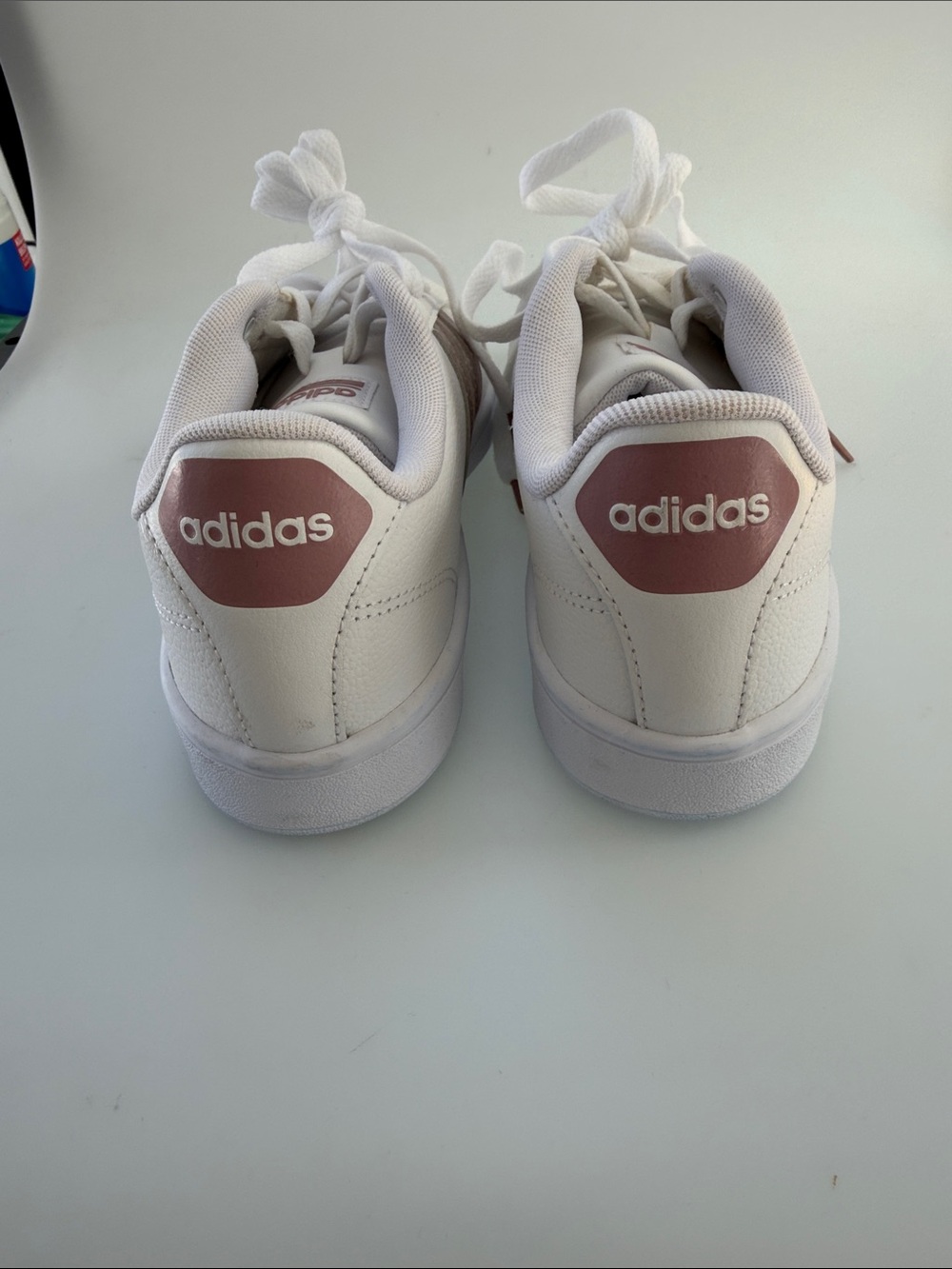 NEW Ladies size 7 cloud foam ortholite float white & gold stripe leather sneaker - Picture 3 of 7